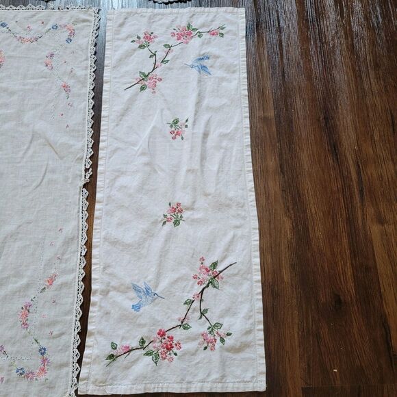Vintage Lot of 8 Pcs decorated runners dish & fingertip towel dresser scarves - Picture 14 of 16